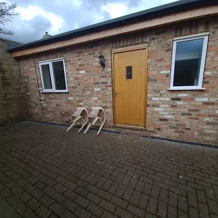 'the Potting Shed' Apartment
